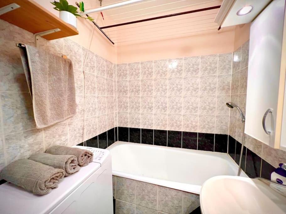 Pille Apartman Сегед Екстер'єр фото